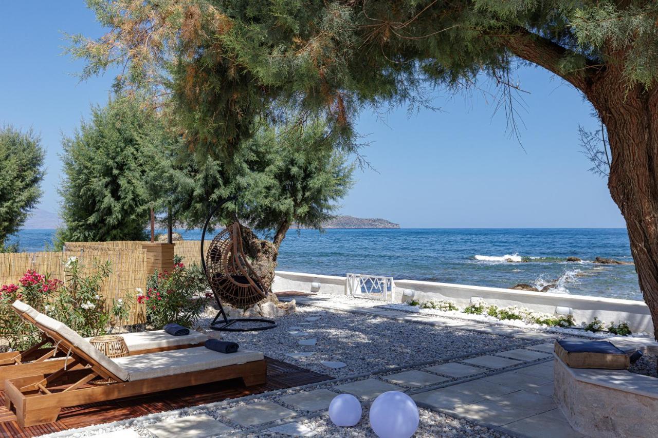 Villa Seashell -Wonderful Newly Renovated Villa On The Beach Galatas  Экстерьер фото